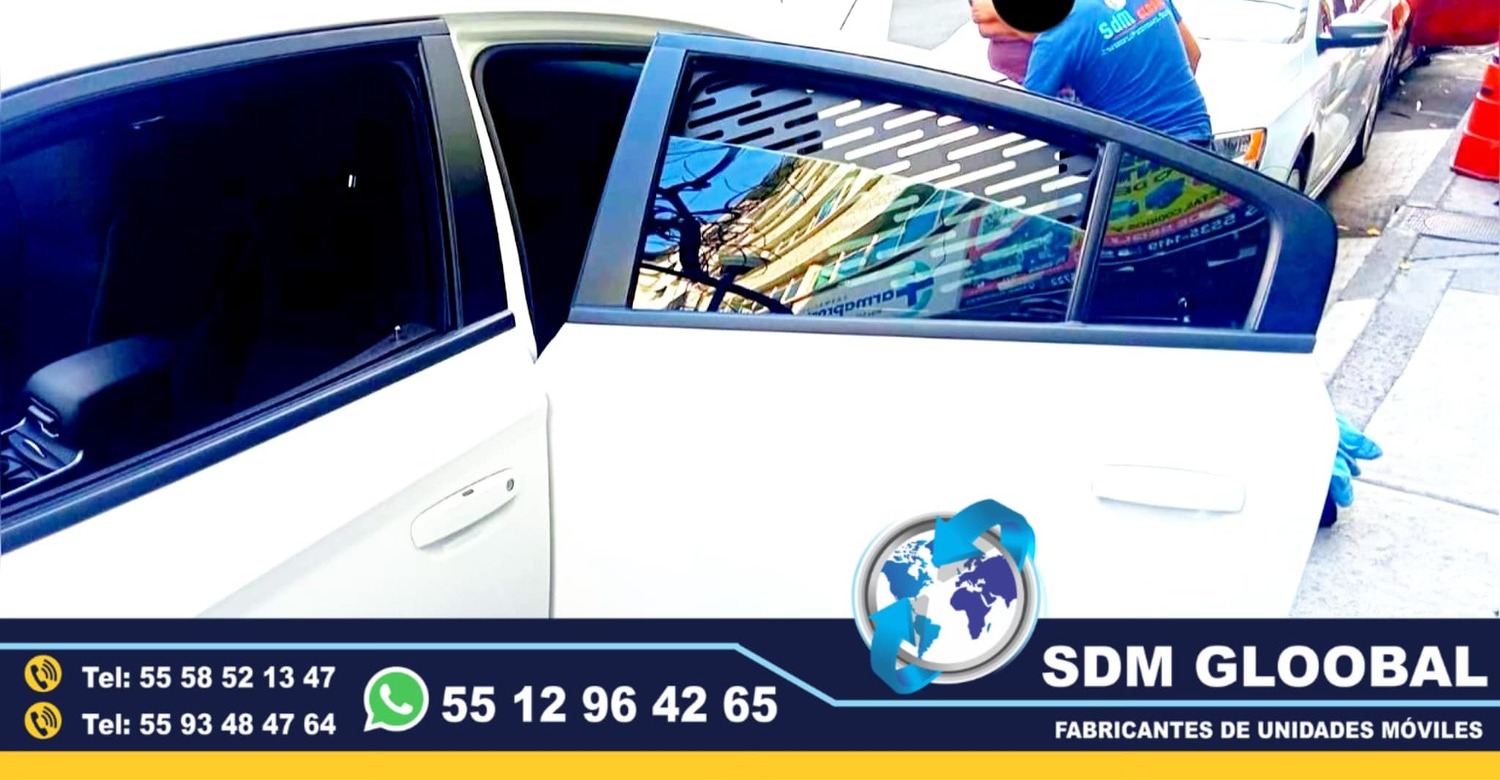 Rejillas o rejas de proteccion de ventanas para patrullas equipadas<br>