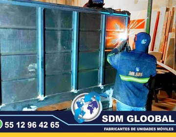 Conversion Equipamiento Fabricacion y Venta de Equipo para Patrullas Camionetas Pick Up, Accesorios Metalicos, Equipo visual acustico, Luces auxiliares, Rotulacion. El equipamiento Pick-up es uno de los mas completos para patrulla, ya que cuenta con una gran variedad de accesorios metálicos, así como accesorios visual acústico. En cuestión de accesorios metálicos contamos con Tumbaburros, Roll Bar de 3 Arcos Tipo Com­­ando, Banca central con respaldo, Defensa Trasera Tipo Escalón. En la parte de accesorios visual acústico cuenta con Torreta, Sirena y Bocina, adicional mente se le puede agregar un Kit de Estrobos en faros Marca WHELEN, FEDERAL SIGNAL, EPCOMSomos una Empresa Mexicana líder en el Mercado con años de experiencia, especialistas en el Equipamiento de Patrullas Equipadas Cajas y Remolques Unidades Moviles Especiales de Seguridad, Rescate, Salvamento, Salud, Comunicacion, Higine, etc.,Somos fabribricantes directos, distribuidores en todo Mexico, comunicate y te atenderemos personalmente. contamos con las mejores marcas en el mecado