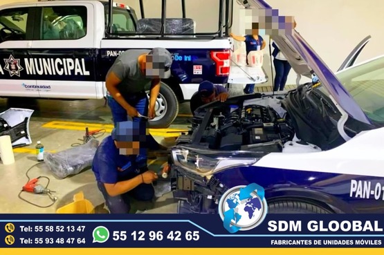 En Sdm Global Mexico Fabricacion conversion equipamiento y venta de Ambulancias de traslado en Mexico, somos fabricantes directos en Mexico. Sdm Global Mexico empresa 100% especializada en la venta fabricación conversión equipamiento de diferentes tipos de ambulancias de traslado y vehículos de emergencia, ofreciendo soluciones personalizadas para diversas necesidades en el mercado nacional.Dedicados a la fabricación de ambulancias y patrullas, ofreciendo servicios relacionados con la seguridad y emergencias, venta de unidades médicas móviles y ambulancias, además de carrocerías industriales,Somos un fabricante mexicano con más de 15 años de experiencia, especializado en la fabricación y comercialización de ambulancias y vehículos de rescate, con un enfoque en la alta calidad y el cumplimiento de normativas mexicanas.Diseñamos y equipamos ambulancias con la tecnología y los materiales necesarios para asegurar funcionalidad y seguridad, cumpliendo con las normativas mexicanas.En Sdm Global Mexico nos dedicamos a la Fabricacion conversion equipamiento y venta de Unidades Moviles Medicas Especiales en Mexico somos fabricantes directos en Mexico.