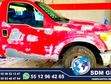 En Sdm Global Mexico Fabricacion conversion equipamiento y venta de Ambulancias de traslado en Mexico, somos fabricantes directos en Mexico. Sdm Global Mexico empresa 100% especializada en la venta fabricación conversión equipamiento de diferentes tipos de ambulancias de traslado y vehículos de emergencia, ofreciendo soluciones personalizadas para diversas necesidades en el mercado nacional.Dedicados a la fabricación de ambulancias y patrullas, ofreciendo servicios relacionados con la seguridad y emergencias, venta de unidades médicas móviles y ambulancias, además de carrocerías industriales,Somos un fabricante mexicano con más de 15 años de experiencia, especializado en la fabricación y comercialización de ambulancias y vehículos de rescate, con un enfoque en la alta calidad y el cumplimiento de normativas mexicanas.Diseñamos y equipamos ambulancias con la tecnología y los materiales necesarios para asegurar funcionalidad y seguridad, cumpliendo con las normativas mexicanas.En Sdm Global Mexico nos dedicamos a la Fabricacion conversion equipamiento y venta de Unidades Moviles Medicas Especiales en Mexico somos fabricantes directos en Mexico.