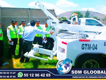 Conversion Equipamiento Fabricacion y Venta de Equipo para Patrullas Camionetas Pick Up, Accesorios Metalicos, Equipo visual acustico, Luces auxiliares, Rotulacion.El equipamiento Pick-up es uno de los mas completos para patrulla, ya que cuenta con una gran variedad de accesorios metálicos, así como accesorios visual acústico. En cuestión de accesorios metálicos contamos con Tumbaburros, Roll Bar de 3 Arcos Tipo Com­­ando, Banca central con respaldo, Defensa Trasera Tipo Escalón. En la parte de accesorios visual acústico cuenta con Torreta, Sirena y Bocina, adicional mente se le puede agregar un Kit de Estrobos en faros Marca WHELEN, FEDERAL SIGNAL, EPCOMSomos una Empresa Mexicana líder en el Mercado con años de experiencia, especialistas en el Equipamiento de Patrullas Equipadas Cajas y Remolques Unidades Moviles Especiales de Seguridad, Rescate, Salvamento, Salud, Comunicacion, Higine, etc.,Somos fabribricantes directos, distribuidores en todo Mexico, comunicate y te atenderemos personalmente. contamos con las mejores marcas en el mecado