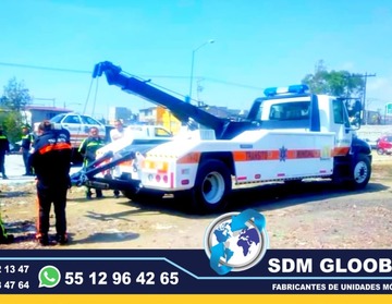 Conversion Equipamiento Fabricacion y Venta de Equipo para Patrullas Camionetas Pick Up, Accesorios Metalicos, Equipo visual acustico, Luces auxiliares, Rotulacion. El equipamiento Pick-up es uno de los mas completos para patrulla, ya que cuenta con una gran variedad de accesorios metálicos, así como accesorios visual acústico. En cuestión de accesorios metálicos contamos con Tumbaburros, Roll Bar de 3 Arcos Tipo Com­­ando, Banca central con respaldo, Defensa Trasera Tipo Escalón. En la parte de accesorios visual acústico cuenta con Torreta, Sirena y Bocina, adicional mente se le puede agregar un Kit de Estrobos en faros Marca WHELEN, FEDERAL SIGNAL, EPCOMSomos una Empresa Mexicana líder en el Mercado con años de experiencia, especialistas en el Equipamiento de Patrullas Equipadas Cajas y Remolques Unidades Moviles Especiales de Seguridad, Rescate, Salvamento, Salud, Comunicacion, Higine, etc.,Somos fabribricantes directos, distribuidores en todo Mexico, comunicate y te atenderemos personalmente. contamos con las mejores marcas en el mecado